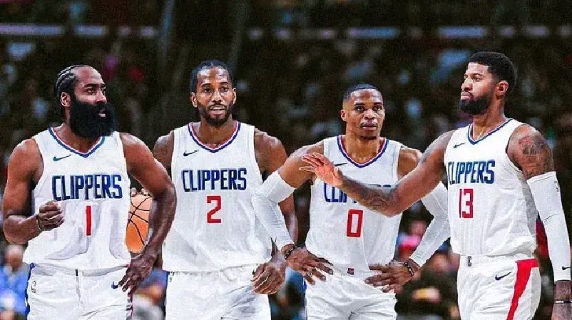 雷霆险胜浙江队,伦纳德带队取胜 雷霆险胜浙江队,伦纳德带队取胜