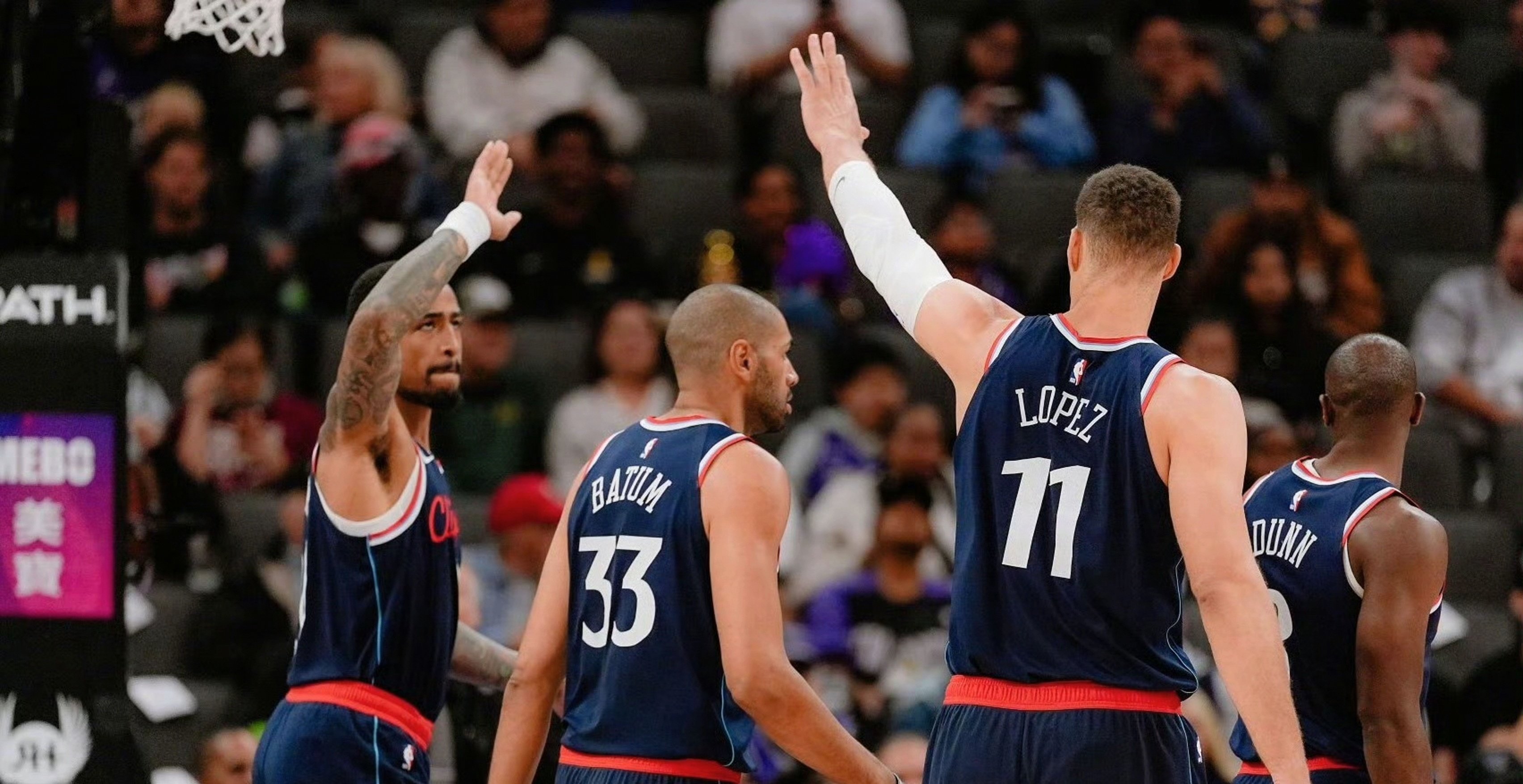 雷霆险胜浙江队,伦纳德带队取胜 雷霆险胜浙江队,伦纳德带队取胜