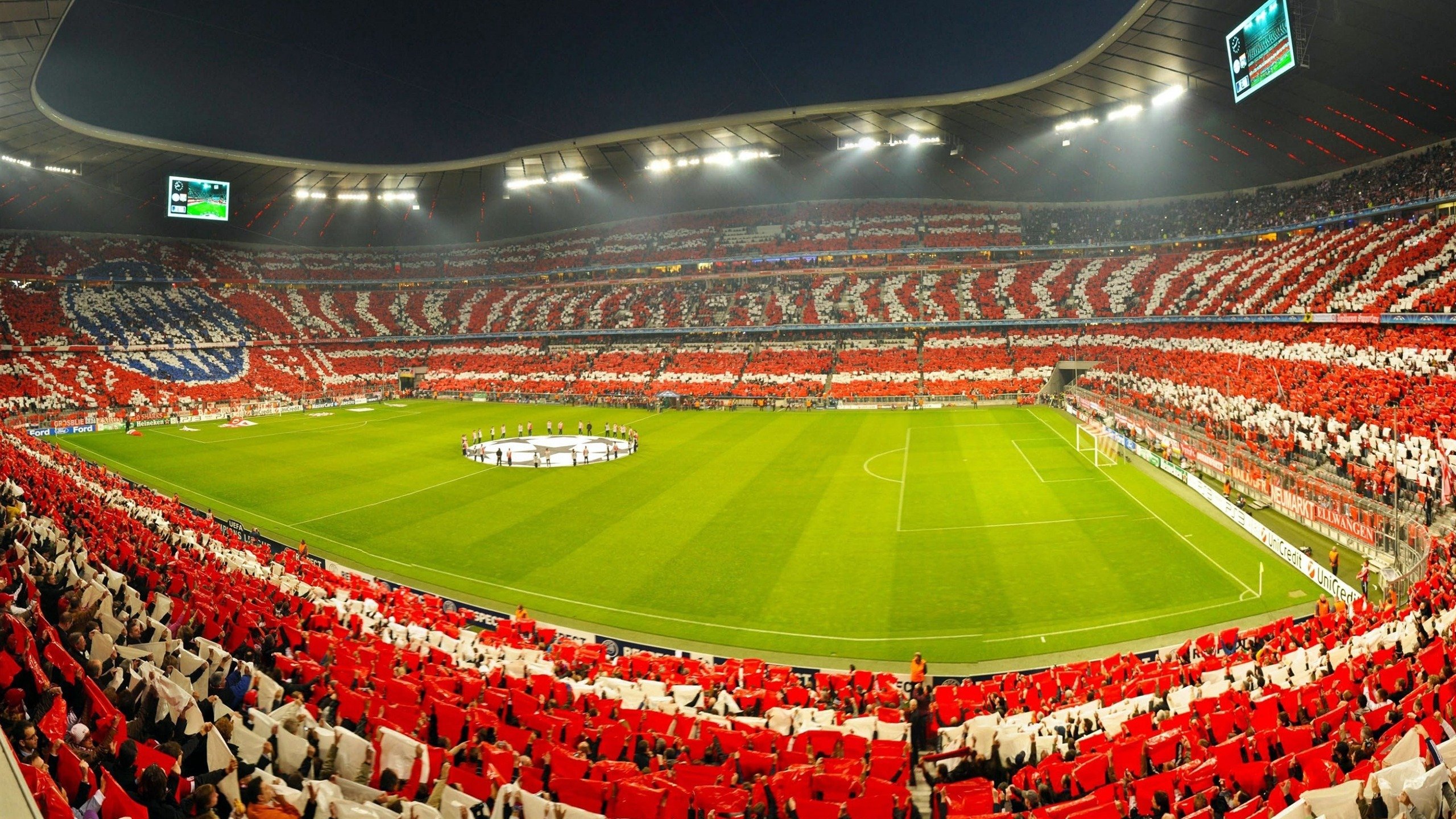 F1新赛季揭幕战之夜，库里节奏完全掌控，当赛道轰鸣遇上球场弧线